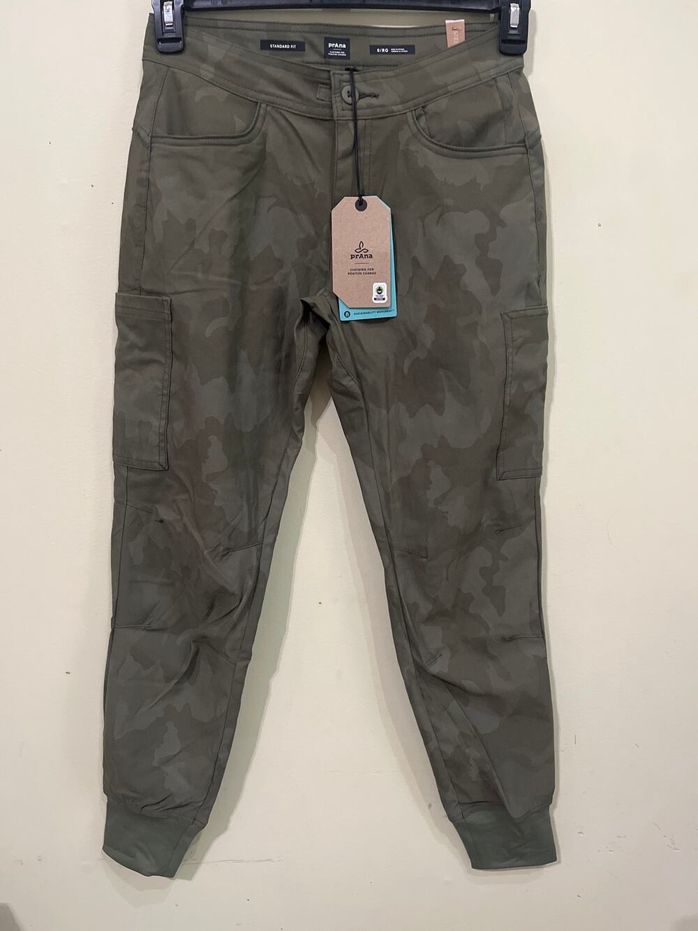 PrAna Halle Jogger II Sage Camouflage Women’s 0 Regular Hybrid Cargo Pants